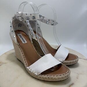 Steve Madden McKenna White Sandals Espadrille Wedge Silver Studded Size 8.5M